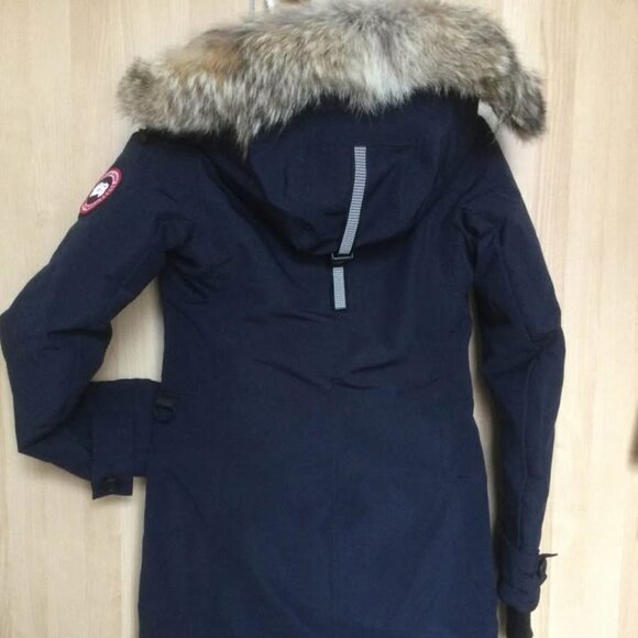 Canada Goose Sherbrooke Parka - Picture 9 of 12